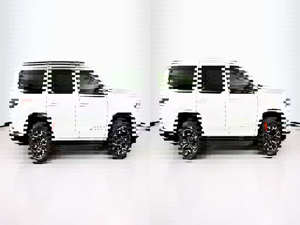 Used 2023 Jeep Wagoneer Series III w/ Preferred Equipment Group image 6