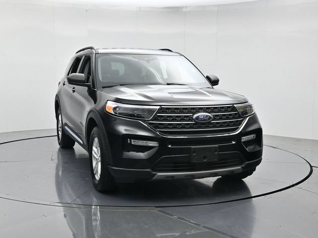 Certified 2023 Ford Explorer XLT w/ Equipment Group 202A AWD/4WD image 5