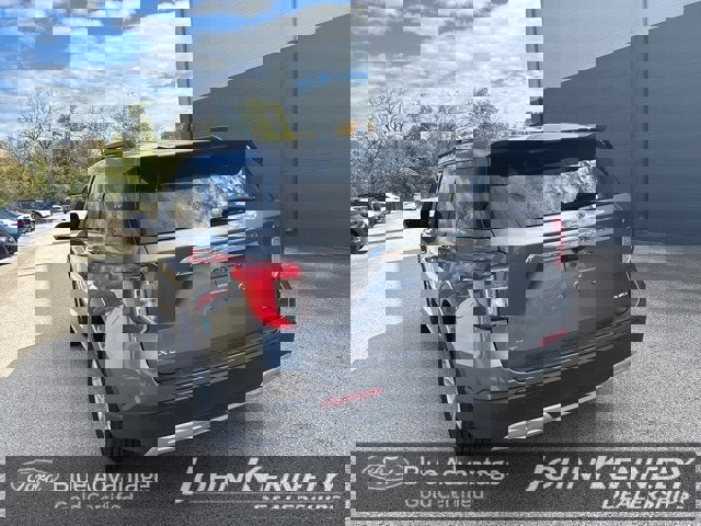 Certified 2022 Ford Explorer XLT w/ Equipment Group 202A image 29