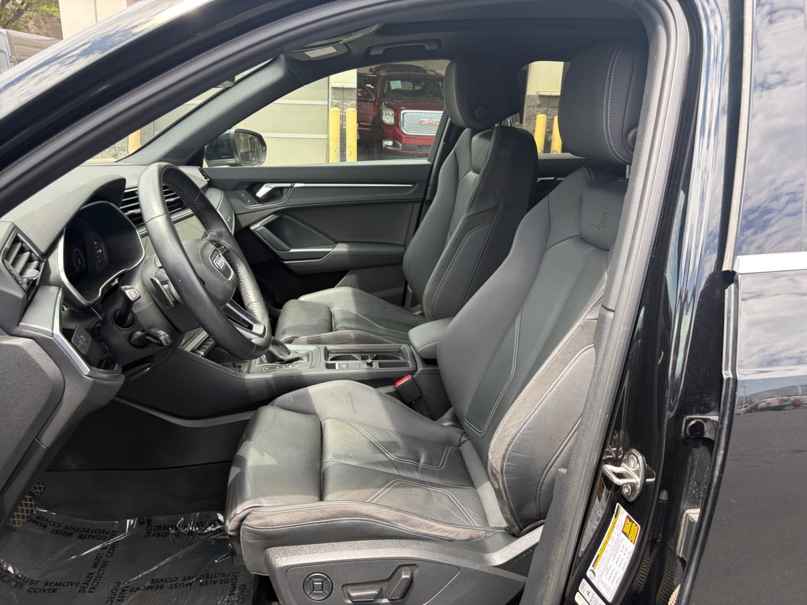 Used 2020 Audi Q3 2.0T Premium Plus w/ Premium Plus Package AWD/4WD image 18