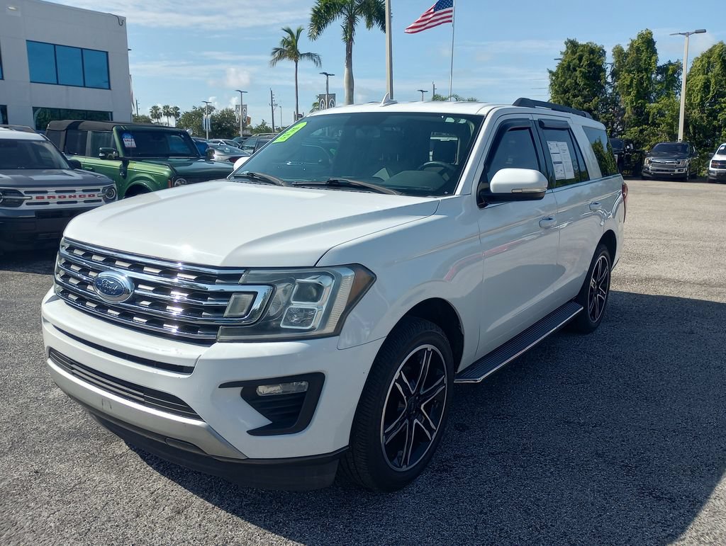 Certified 2018 Ford Expedition XLT w/ Equipment Group 202A RWD image 3