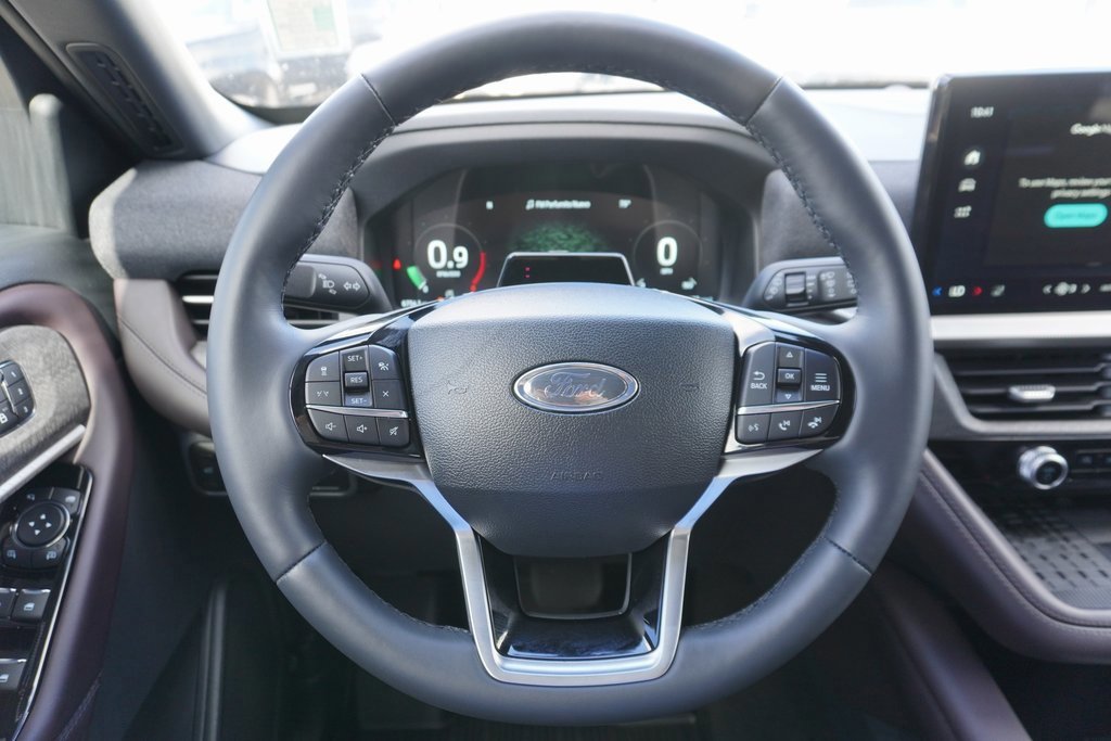 Certified 2025 Ford Explorer Platinum image 10