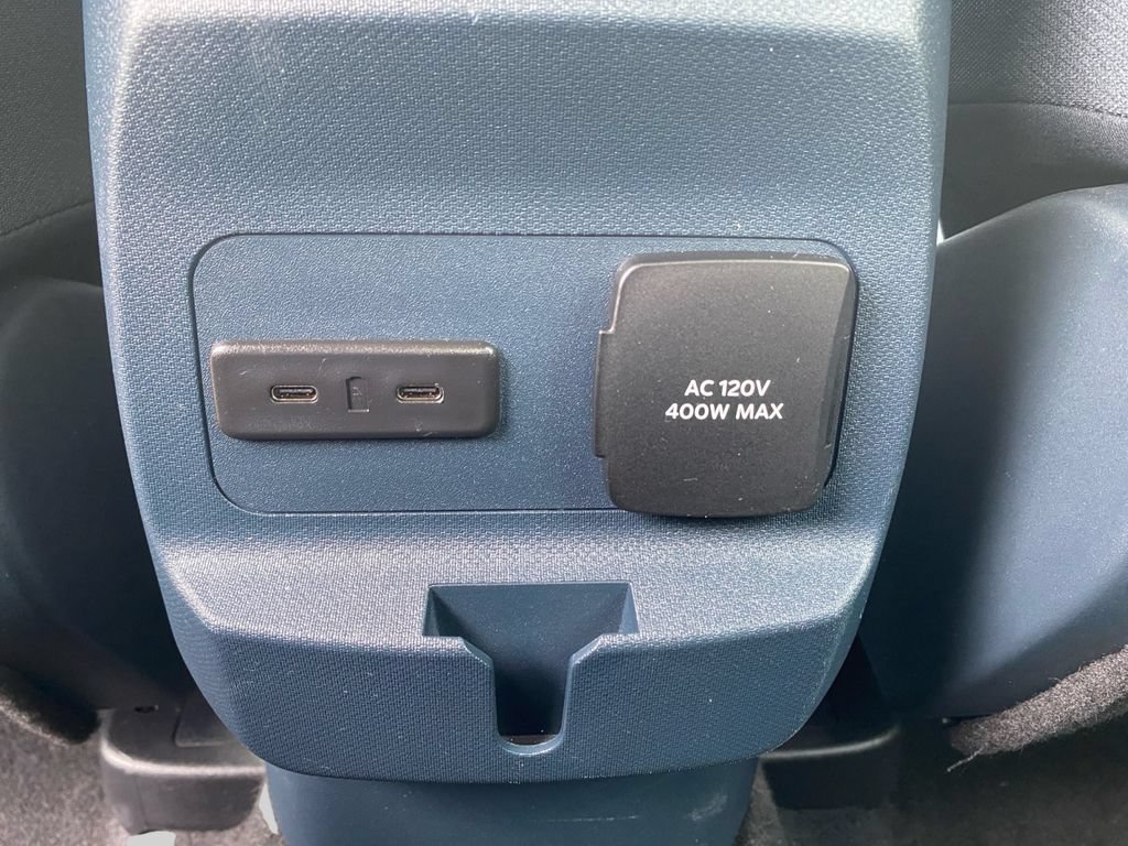 Certified 2025 Ford Maverick XLT w/ XLT Luxury Package AWD/4WD image 33