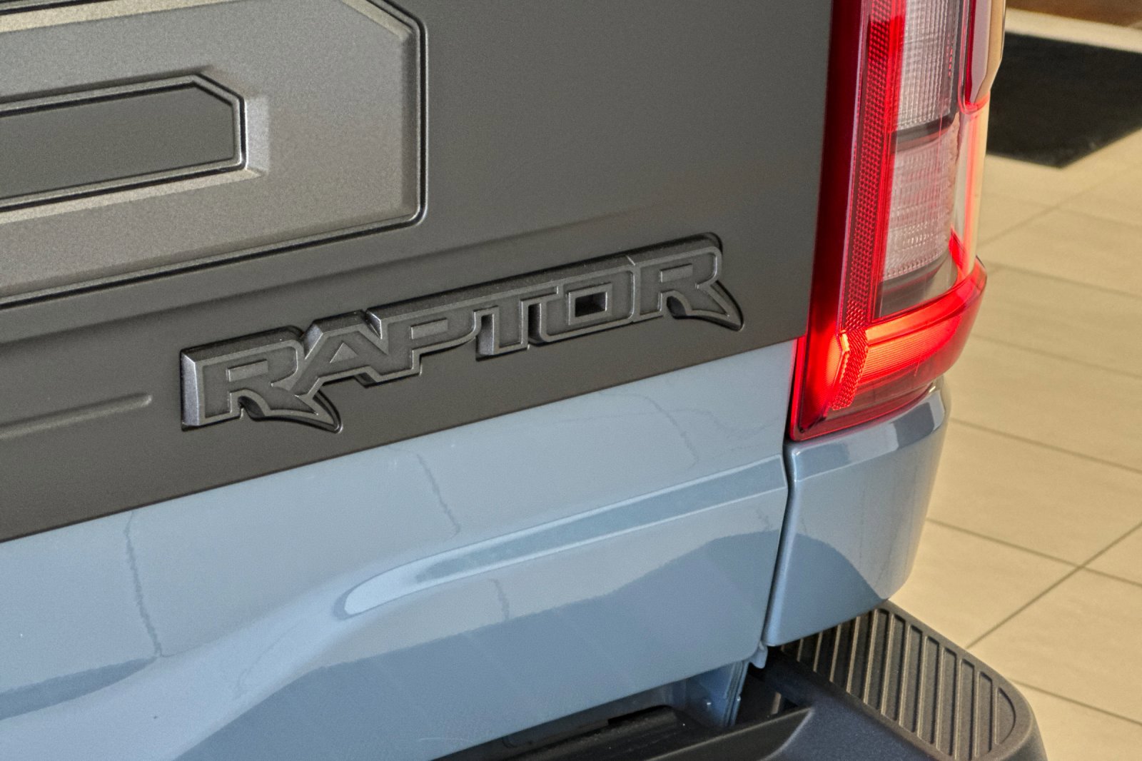 Certified 2023 Ford F150 Raptor w/ Raptor Carbon Fiber Package AWD/4WD image 27