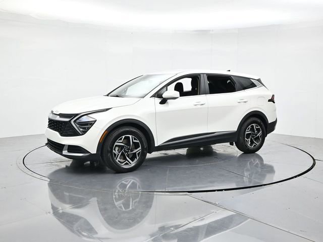 Used 2024 Kia Sportage LX FWD image 5