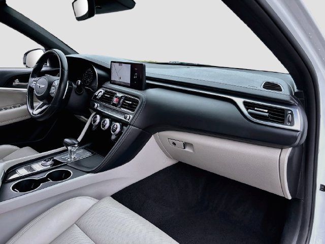 Used 2022 Genesis G70 2.0T RWD image 27