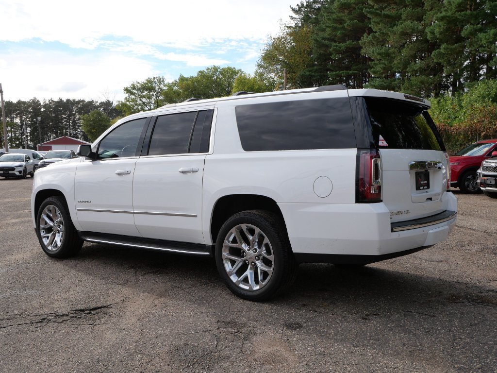 Used 2017 GMC Yukon XL Denali w/ Open Road Package AWD/4WD image 4