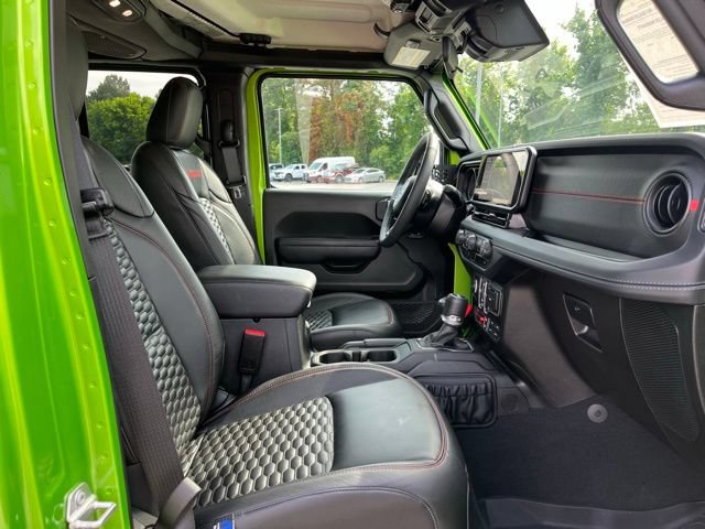 Used 2025 Jeep Wrangler Unlimited Rubicon w/ Convenience Group AWD/4WD image 11