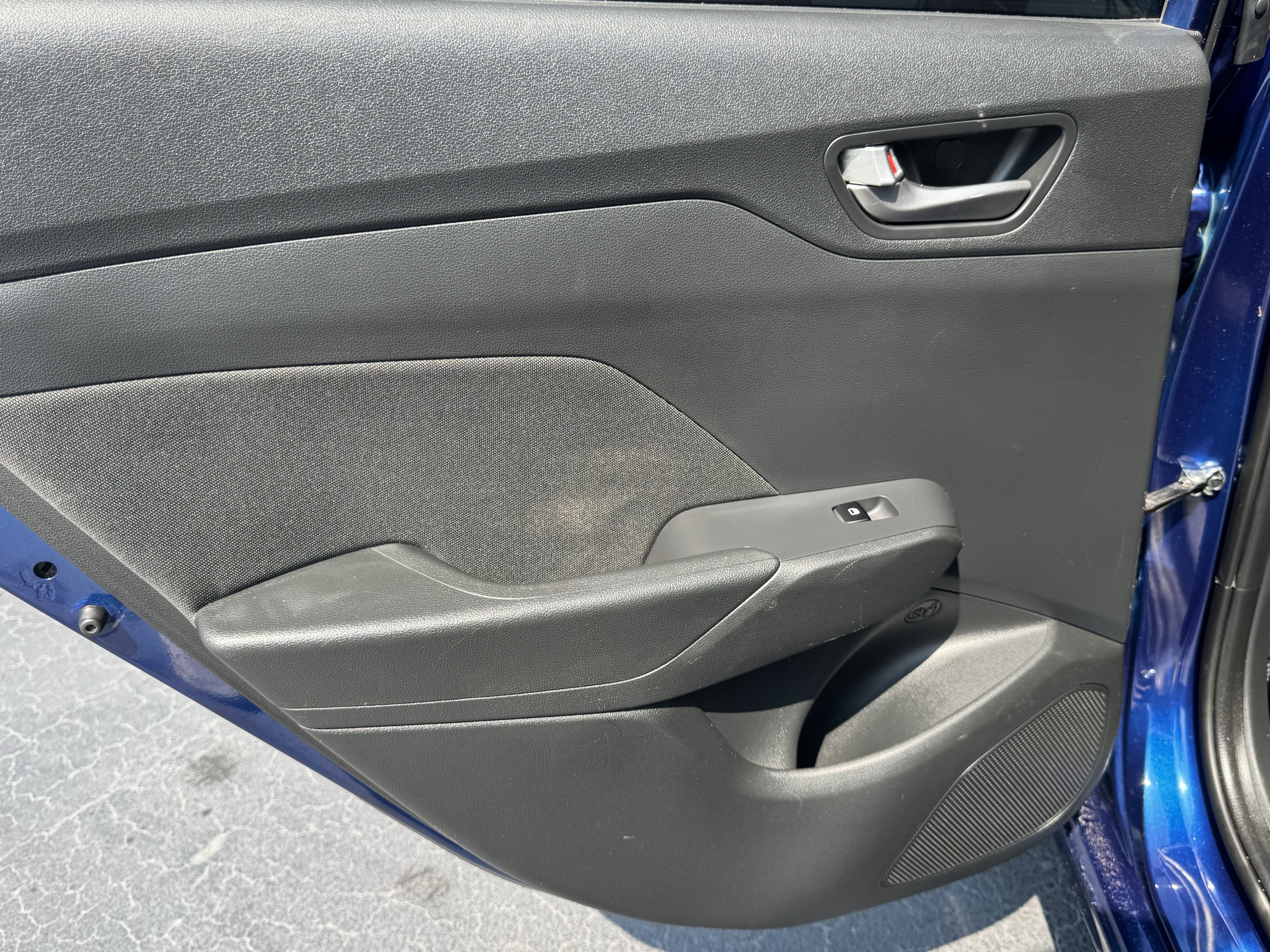 Used 2022 Hyundai Accent SE w/ Cargo Package FWD image 22