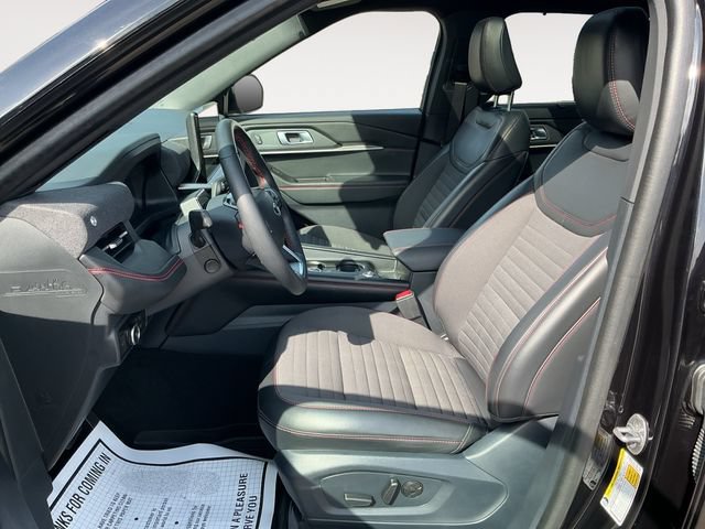 Certified 2025 Ford Explorer ST-Line w/ Premium Package AWD/4WD image 11