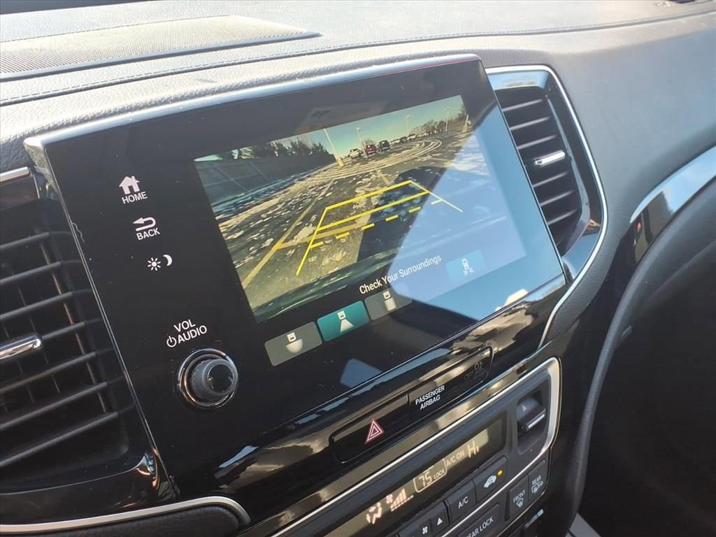 Used 2019 Honda Pilot Touring image 11