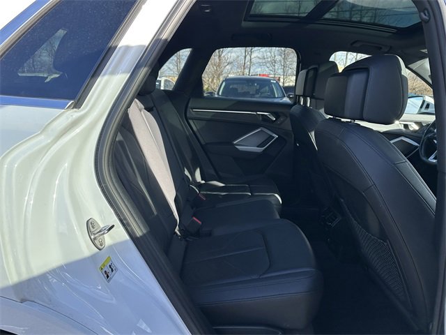 Used 2024 Audi Q3 2.0T Premium image 36