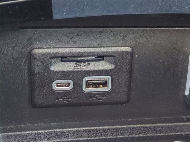 Used 2023 Buick Envision Avenir image 22