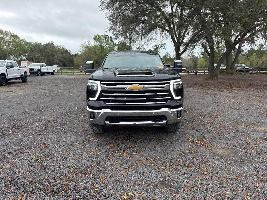 Used 2024 Chevrolet Silverado 2500 LTZ w/ LTZ Plus Package image 8