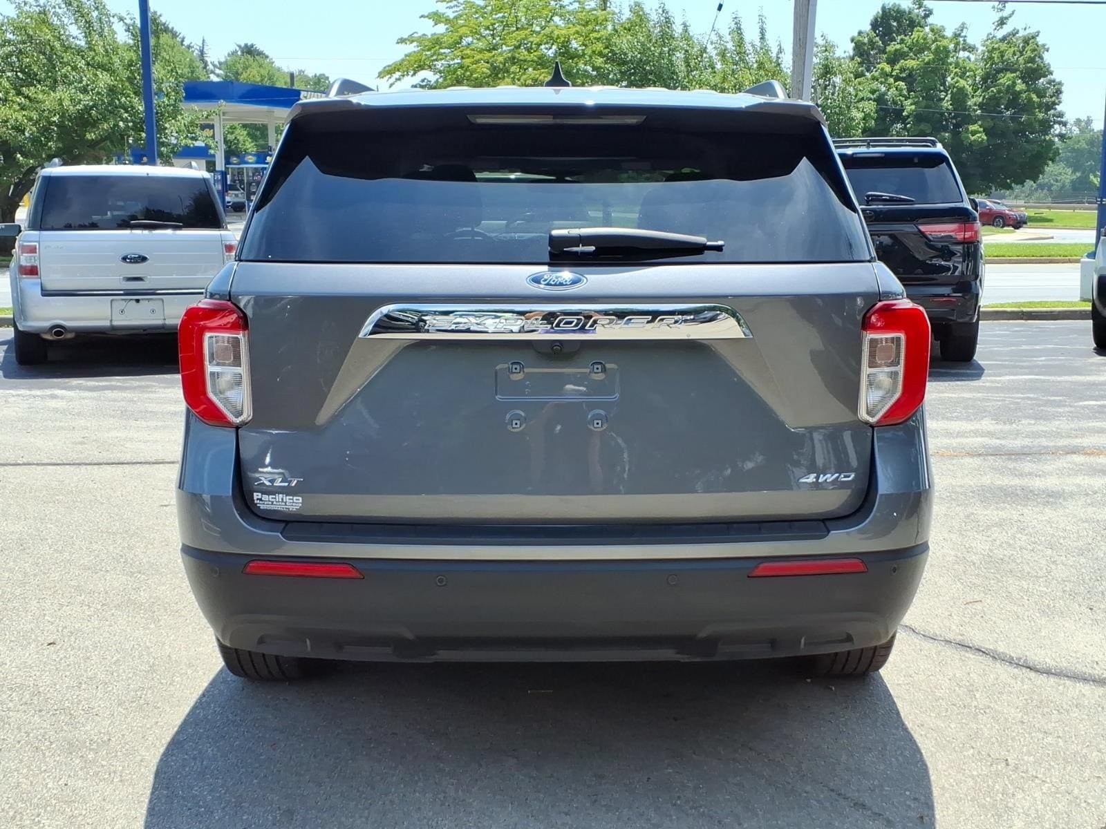 Certified 2023 Ford Explorer XLT AWD/4WD image 5