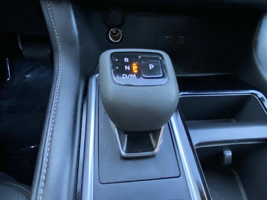 Used 2025 Nissan Pathfinder SV AWD/4WD image 32
