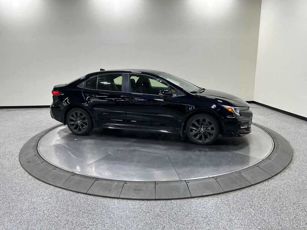 Used 2025 Toyota Corolla SE FWD image 6