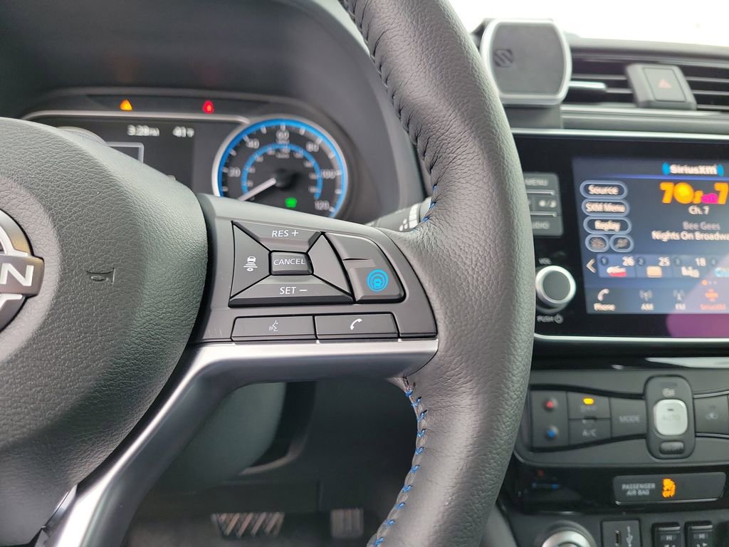 Used 2025 Nissan Leaf SV Plus image 24