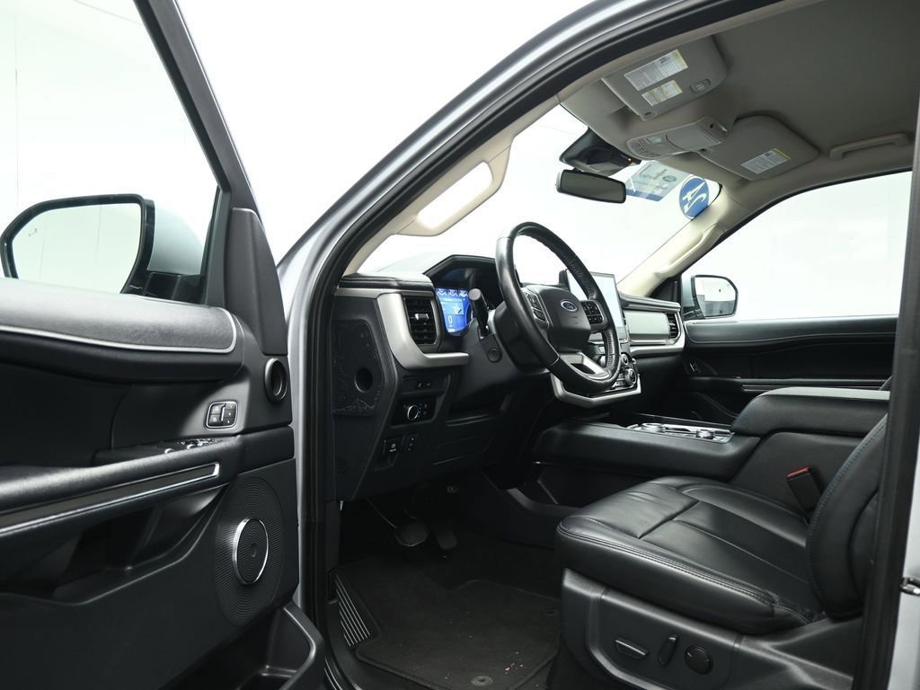 Certified 2024 Ford Expedition Max XLT image 38