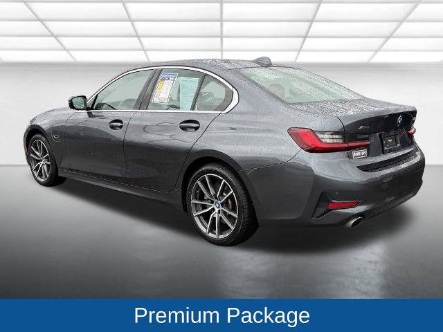 Used 2022 BMW 330e xDrive w/ Premium Package AWD/4WD image 12