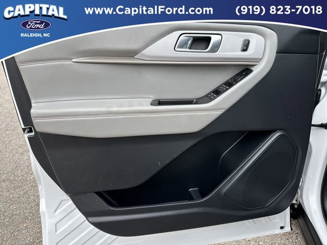 Certified 2025 Ford Explorer Active w/ Active Comfort Package RWD image 18
