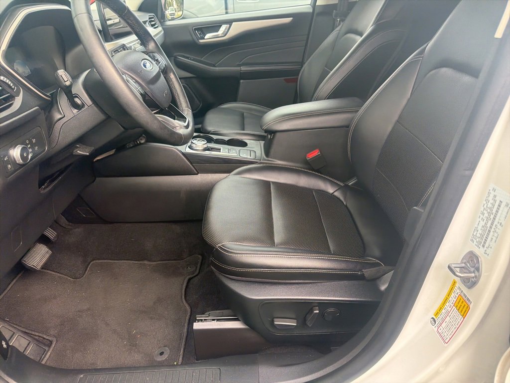 Certified 2022 Ford Escape SEL w/ Technology Package image 6