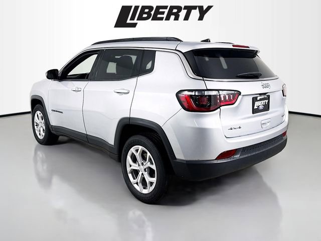 Used 2024 Jeep Compass Latitude image 5