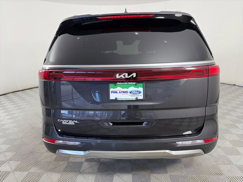 Used 2024 Kia Carnival SX Prestige image 4