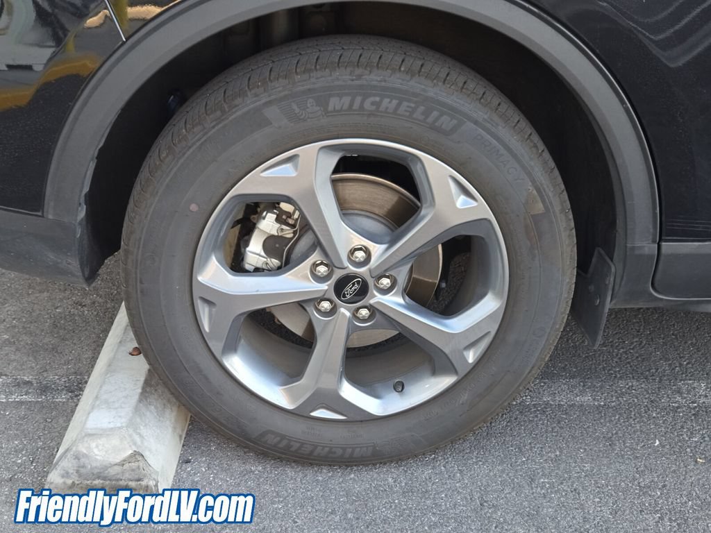 Certified 2025 Ford Escape ST-Line AWD/4WD image 5
