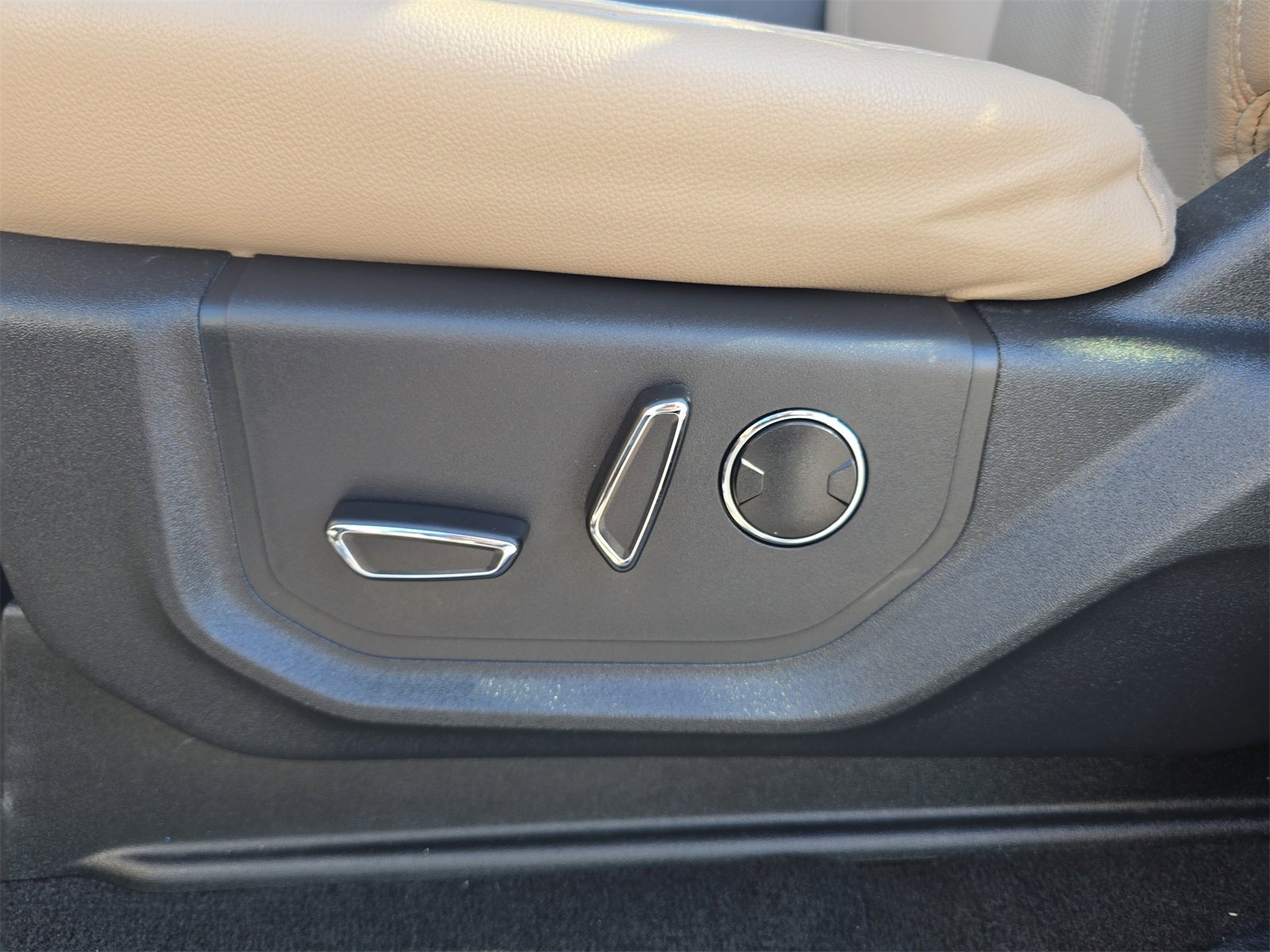 Certified 2024 Ford Expedition Max Limited image 16