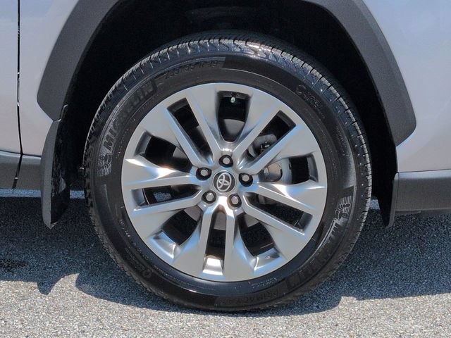 Used 2024 Toyota RAV4 XLE Premium AWD/4WD image 10