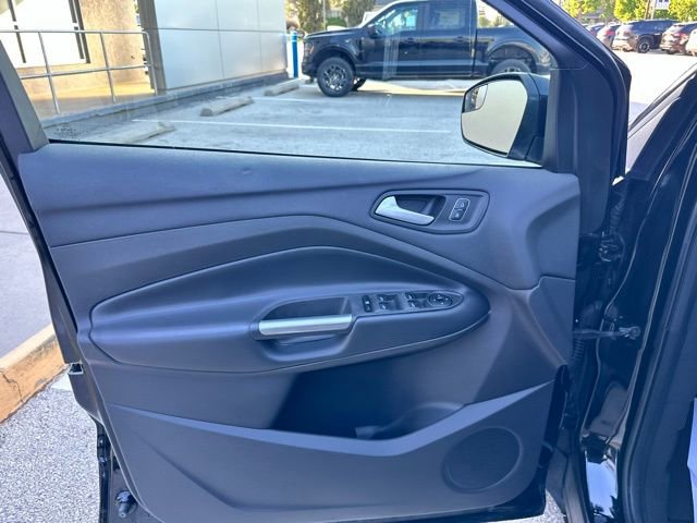 Certified 2018 Ford Escape SE w/ SE Sync 3 Package FWD image 30