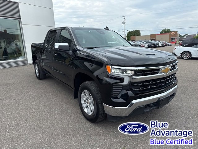 Used 2025 Chevrolet Silverado 1500 LT image 3
