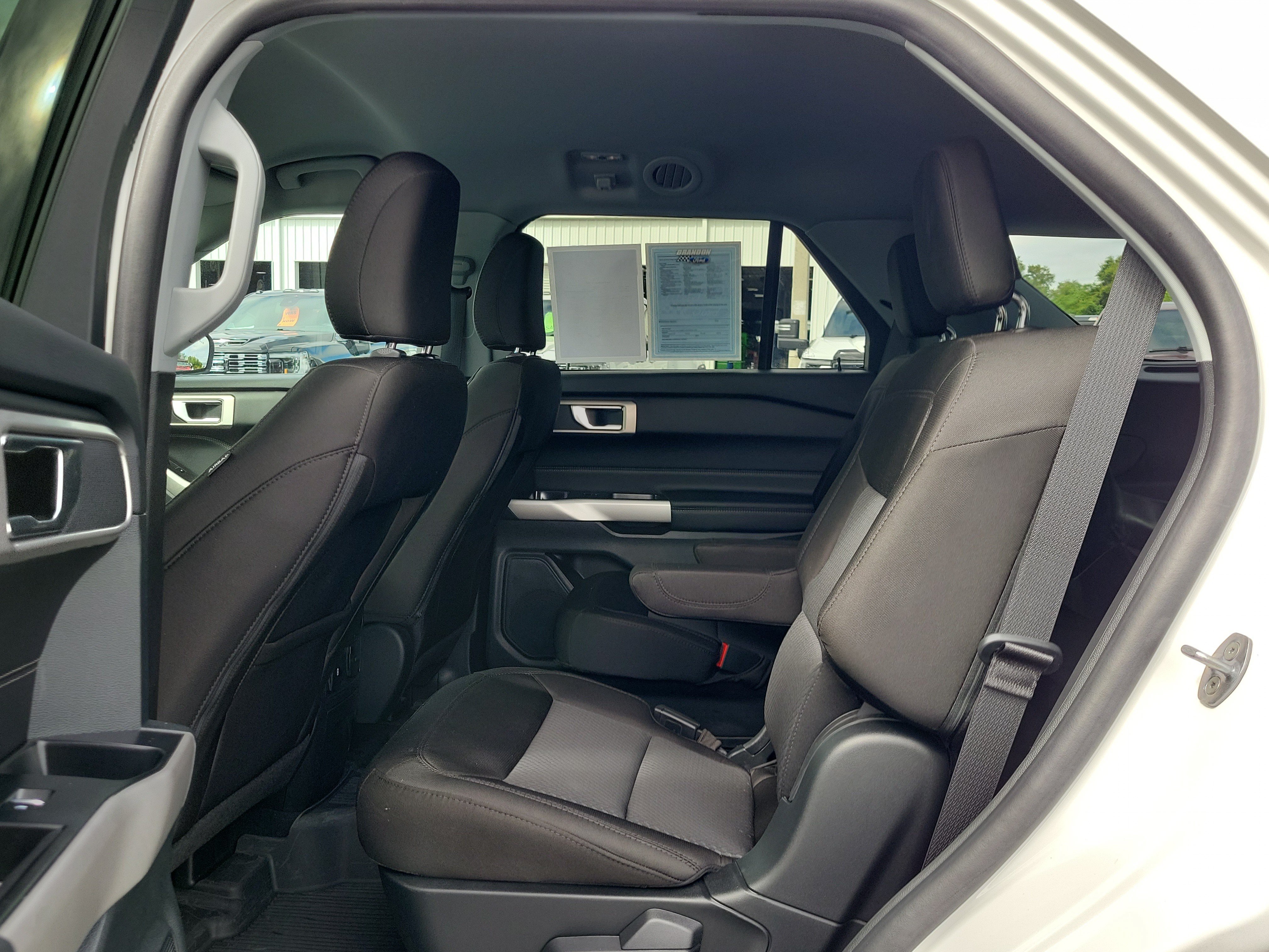 Certified 2024 Ford Explorer XLT RWD image 12
