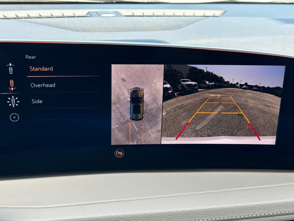 Used 2025 Cadillac XT4 Premium Luxury w/ Cold Weather Package FWD image 17