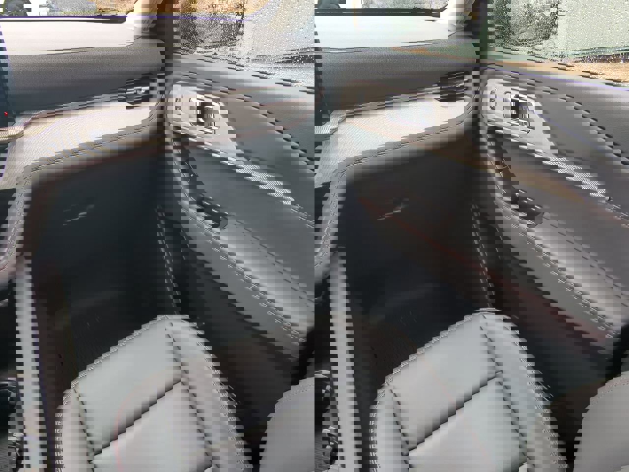 Certified 2025 Ford Explorer Active w/ Active Comfort Package image 15