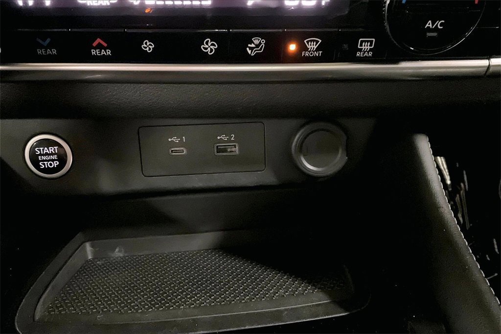 Used 2023 Nissan Rogue SL w/ SL Premium Package image 31