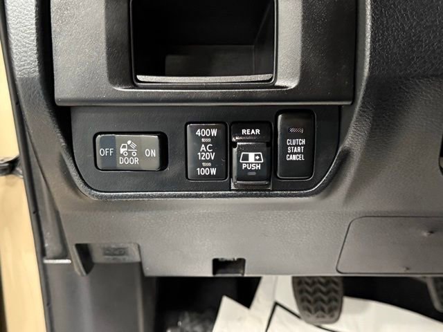 Used 2017 Toyota Tacoma TRD Off-Road image 14