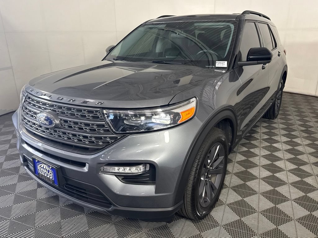 Certified 2024 Ford Explorer XLT w/ Equipment Group 202A AWD/4WD image 5