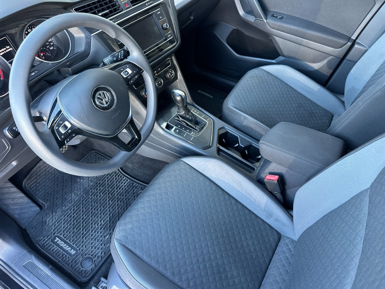Used 2018 Volkswagen Tiguan S FWD image 9