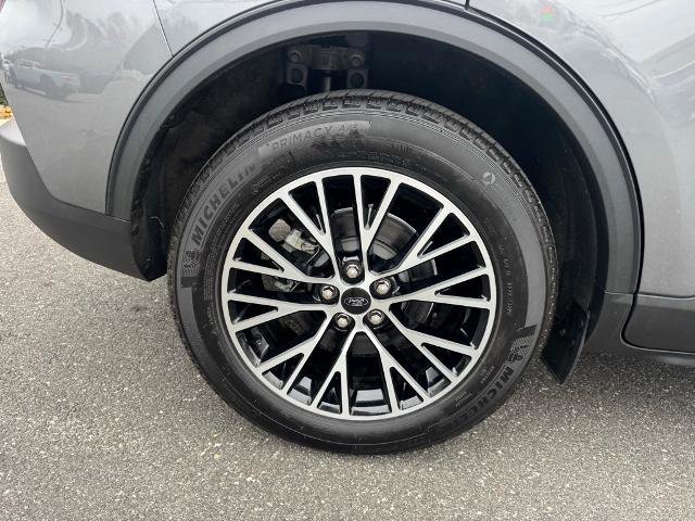 Certified 2023 Ford Escape SE w/ Class II Trailer Tow Package image 11