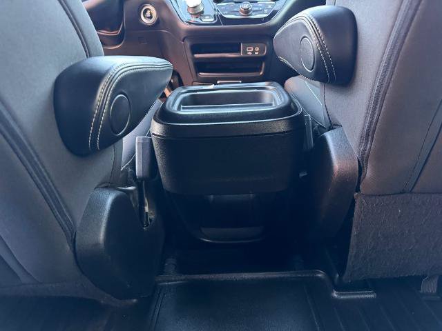 Used 2020 Chrysler Pacifica Touring w/ S Appearance Package FWD image 23