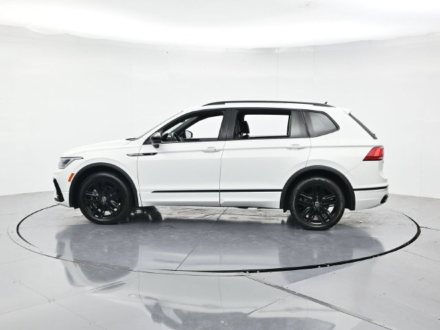 Used 2022 Volkswagen Tiguan SE R-Line FWD image 7