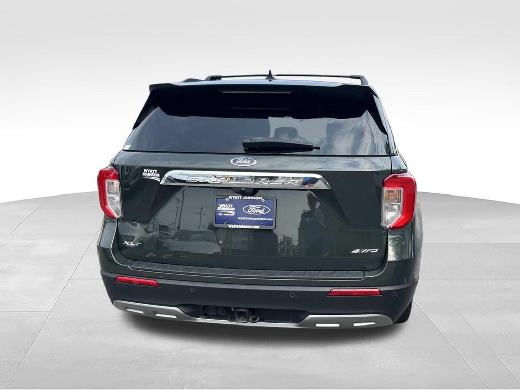 Certified 2024 Ford Explorer XLT w/ Equipment Group 202A AWD/4WD image 5