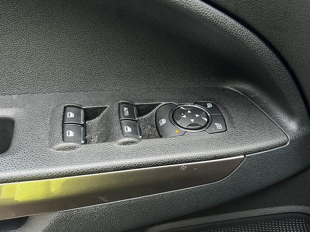 Certified 2020 Ford EcoSport SES image 25