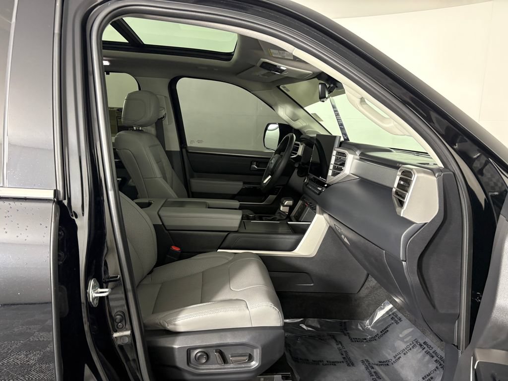 Used 2024 Toyota Sequoia Limited AWD/4WD image 41