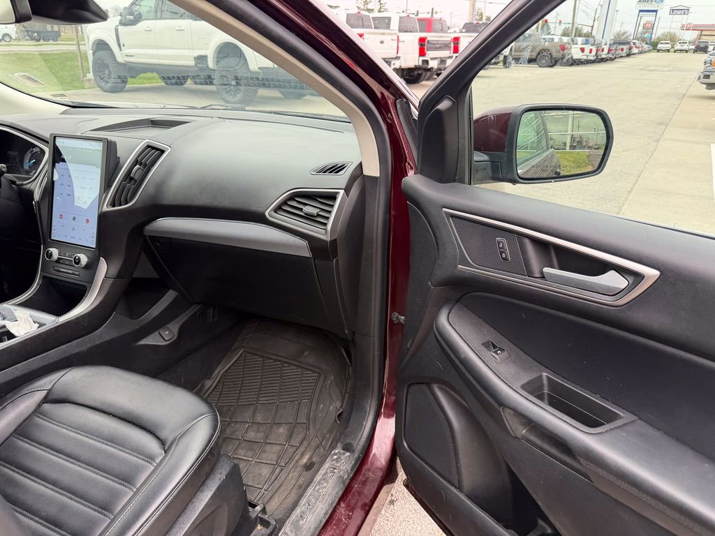 Certified 2021 Ford Edge SEL w/ Convenience Package image 17