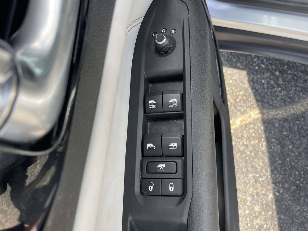 Used 2026 Jeep Compass Limited AWD/4WD image 16