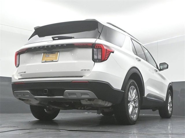 Certified 2025 Ford Explorer Active w/ Active Comfort Package image 14