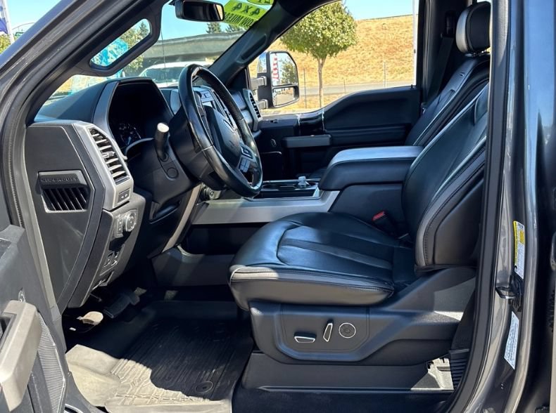 Certified 2021 Ford F250 Platinum w/ FX4 Off-Road Package AWD/4WD image 7